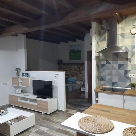 Apartamentos Callampa Torrejon el Rubio Bagian luar foto