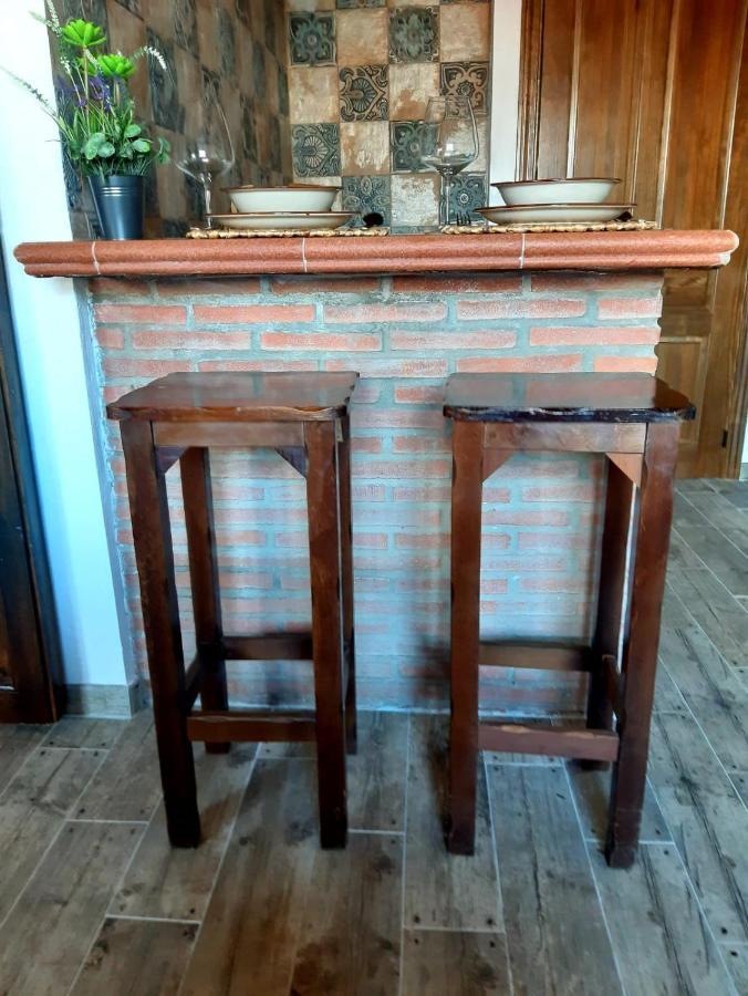 Apartamentos Callampa Torrejon el Rubio Bagian luar foto