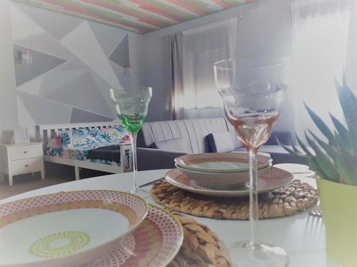 Apartamentos Callampa Torrejon el Rubio Bagian luar foto