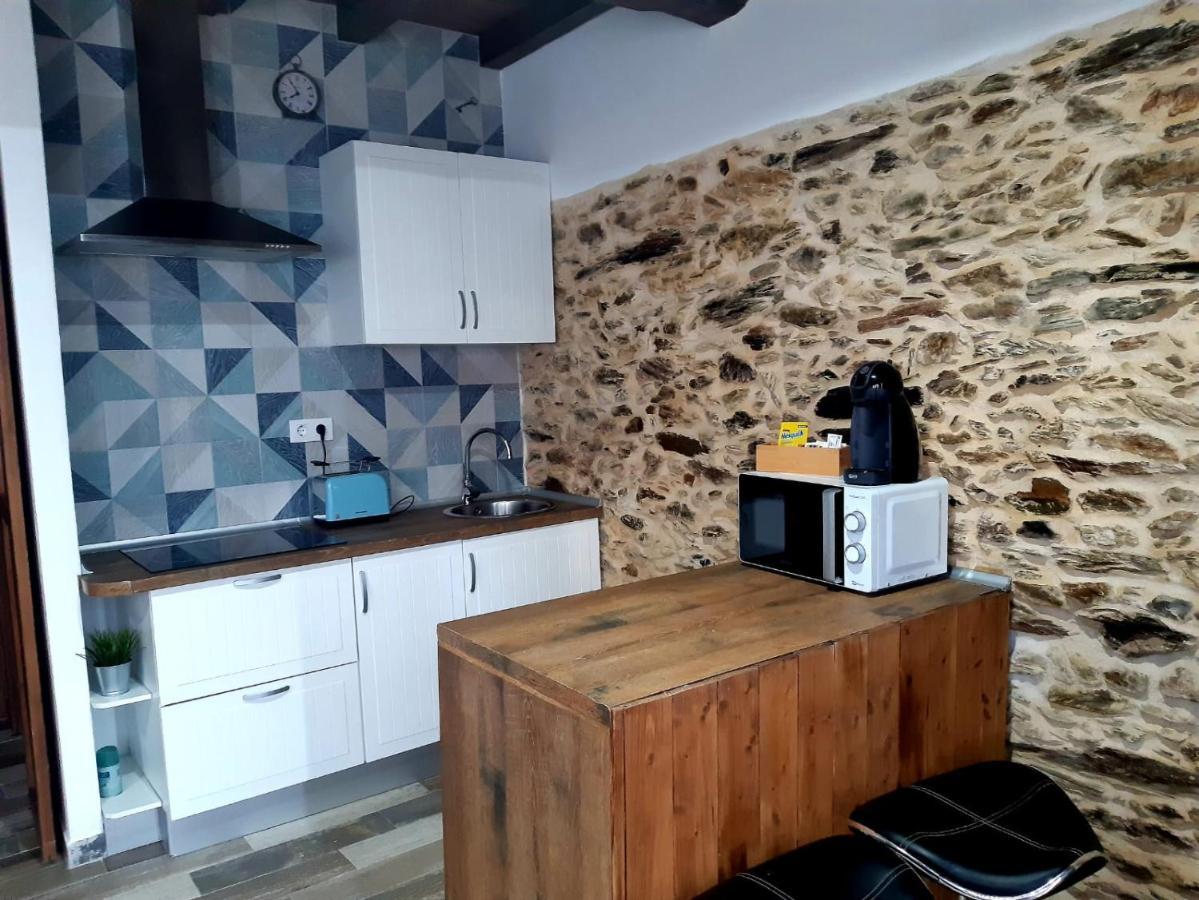 Apartamentos Callampa Torrejon el Rubio Bagian luar foto
